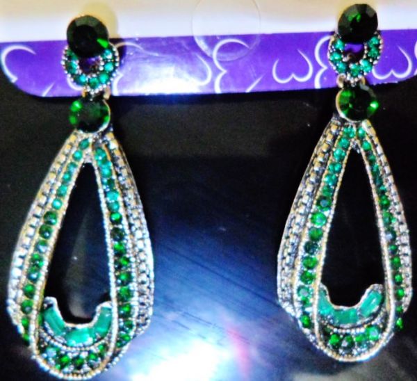 Ouro velho C/ Cristais verdes